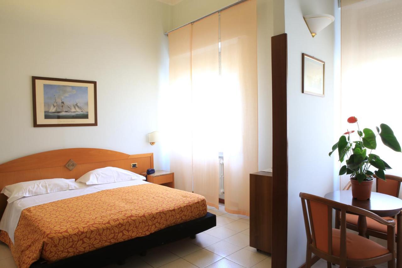 Hotel Calabresi 산베네데토델트론토 외부 사진